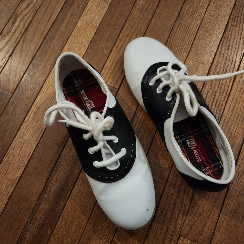 Size 3.5 dance shoes